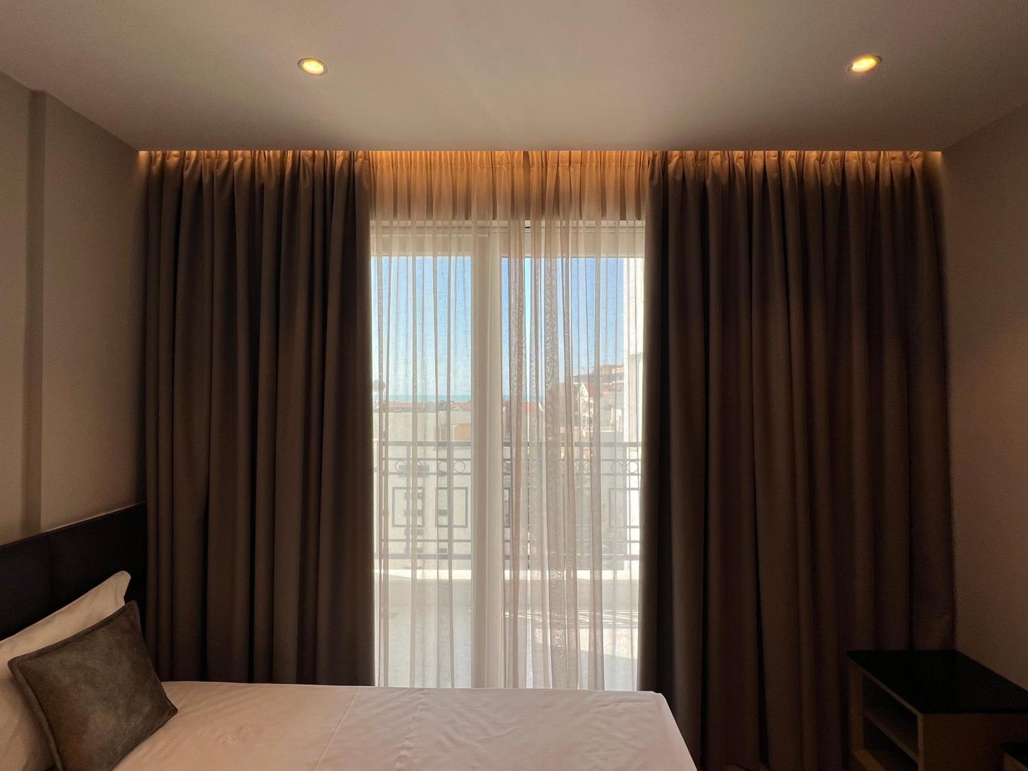 Coastline Luxury Apart Hotel Golem  Exterior foto