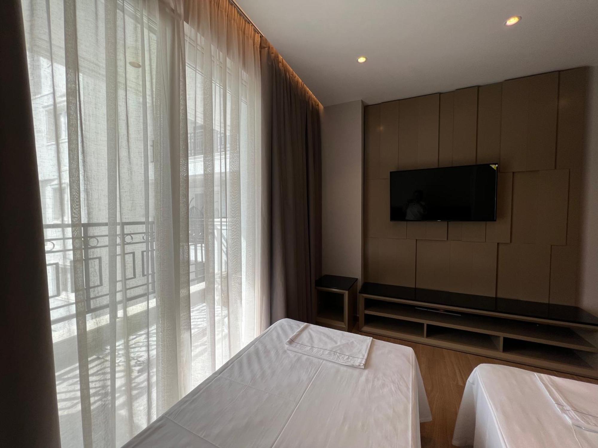 Coastline Luxury Apart Hotel Golem  Exterior foto
